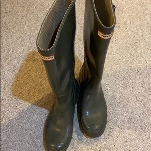 Grey hunter rain boots tall ☔️